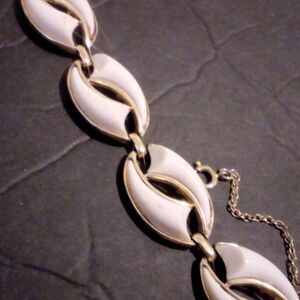 Vintage Coro Mid Century Gold Tone White Thermoset Bracelet